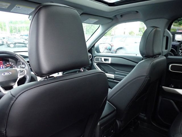 Certified 2023 Ford Explorer XLT w/ Equipment Group 202A AWD/4WD image 19