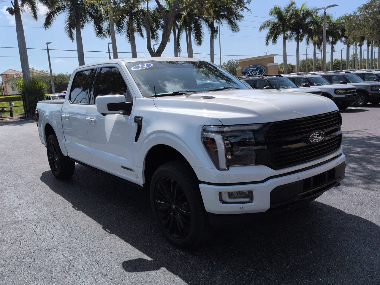 Certified 2024 Ford F150 Platinum w/ Equipment Group 702A High AWD/4WD image 2