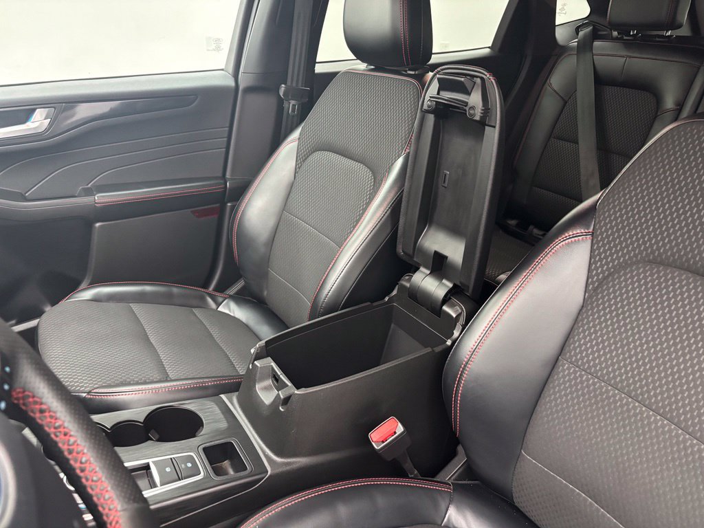 Certified 2023 Ford Escape ST-Line Elite AWD/4WD image 25