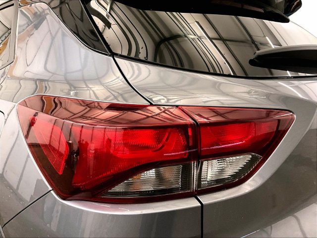 Used 2021 Chevrolet TrailBlazer LT w/ Sun and Liftgate Package AWD/4WD image 28