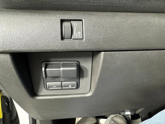 Used 2023 Chevrolet Colorado W/T RWD image 16