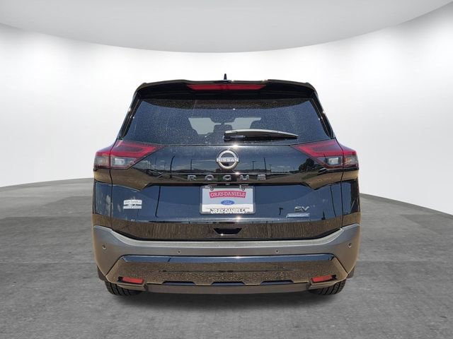 Used 2023 Nissan Rogue SV w/ SV Premium B Package FWD image 5