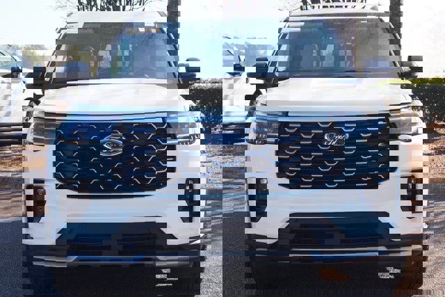 Certified 2025 Ford Explorer Platinum w/ Ultimate Package image 8