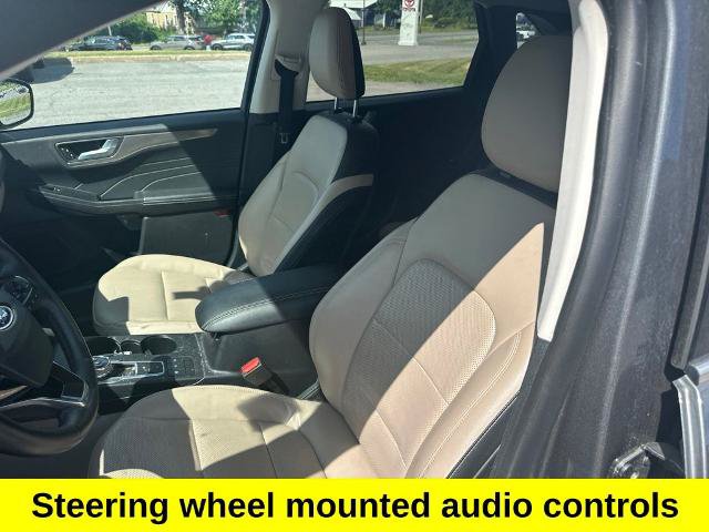 Certified 2022 Ford Escape Titanium AWD/4WD image 10