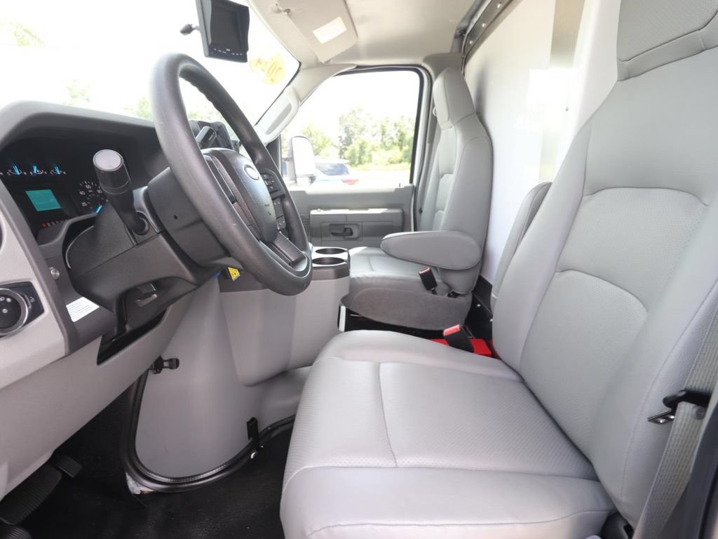 Certified 2024 Ford E-350 and Econoline 350 Super Duty w/ Power Windows & Locks Group RWD image 2