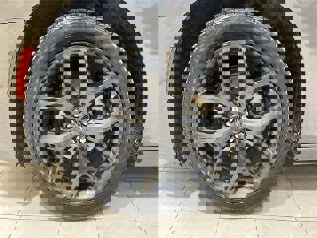 Used 2022 Chrysler 300 Touring L image 27