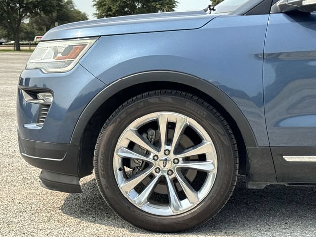 Certified 2018 Ford Explorer XLT w/ Equipment Group 201A FWD image 10