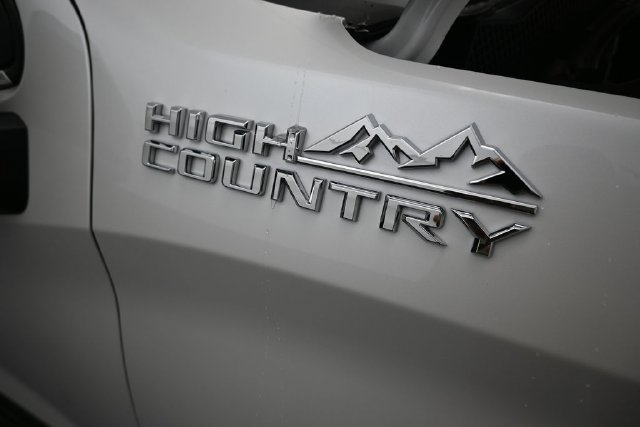 Used 2022 Chevrolet Silverado 1500 High Country AWD/4WD image 29