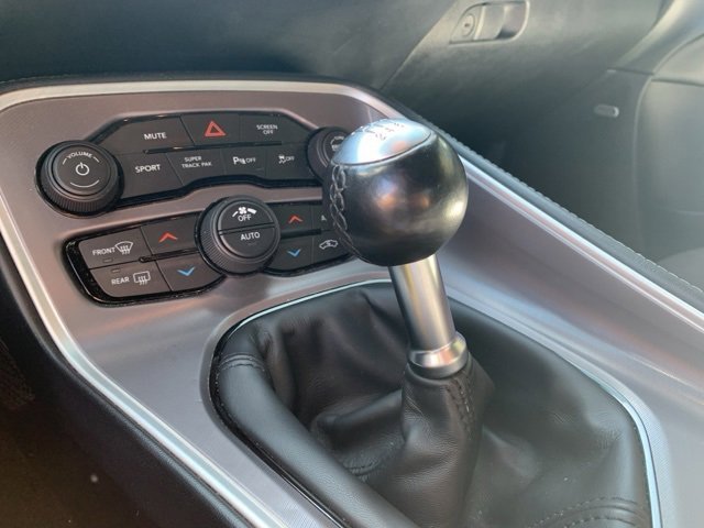 Used 2022 Dodge Challenger R/T w/ Plus Package image 29