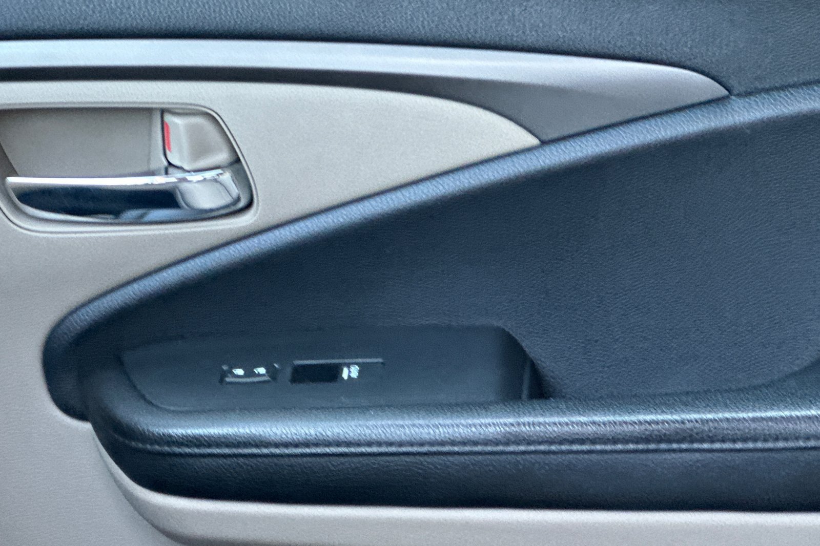Used 2017 Honda Pilot EX-L image 18