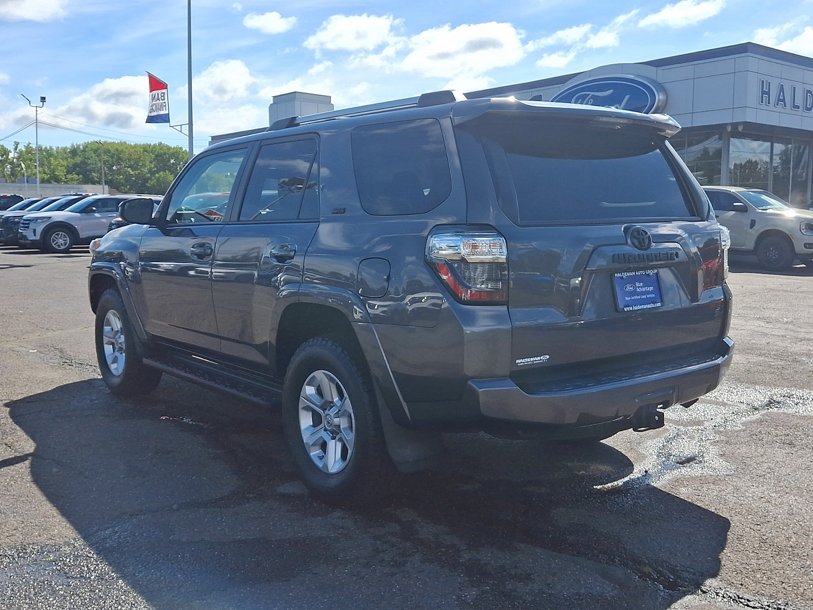 Used 2020 Toyota 4Runner SR5 w/ Wilderness Package AWD/4WD image 5