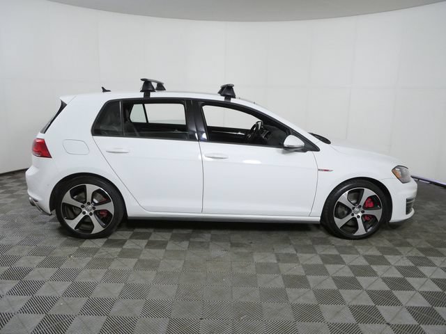 Used 2017 Volkswagen GTI SE FWD image 10