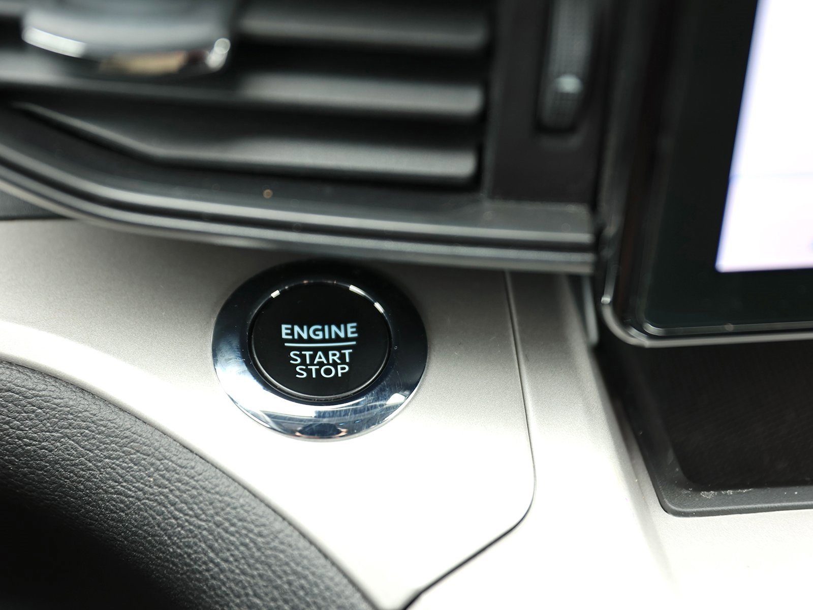 Certified 2023 Ford Explorer XLT image 31