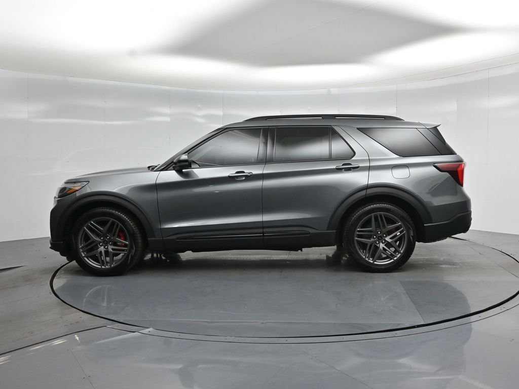 Certified 2025 Ford Explorer ST w/ Sun And Sound Package AWD/4WD image 34