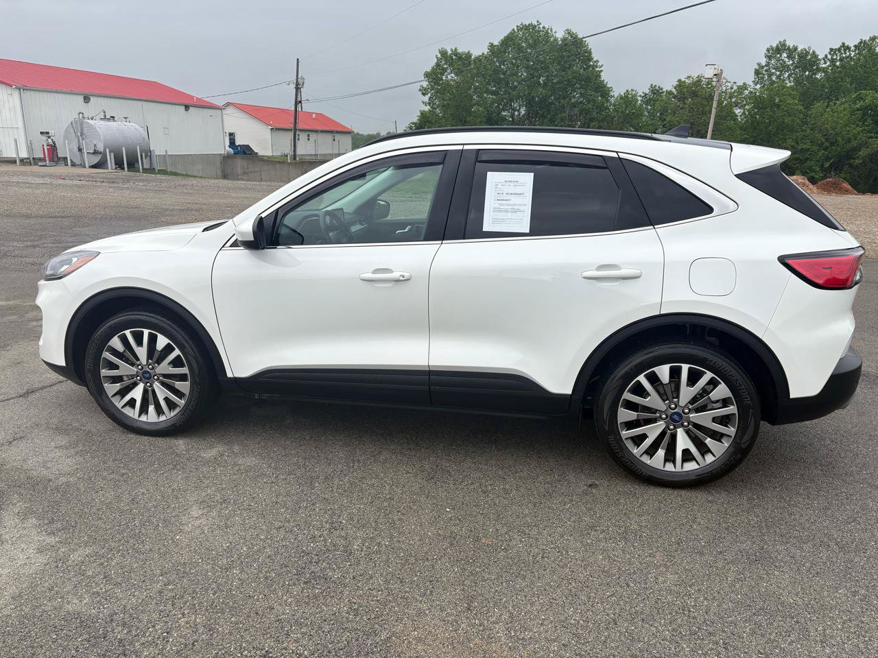 Certified 2022 Ford Escape Titanium w/ Class II Trailer Tow Package AWD/4WD image 6