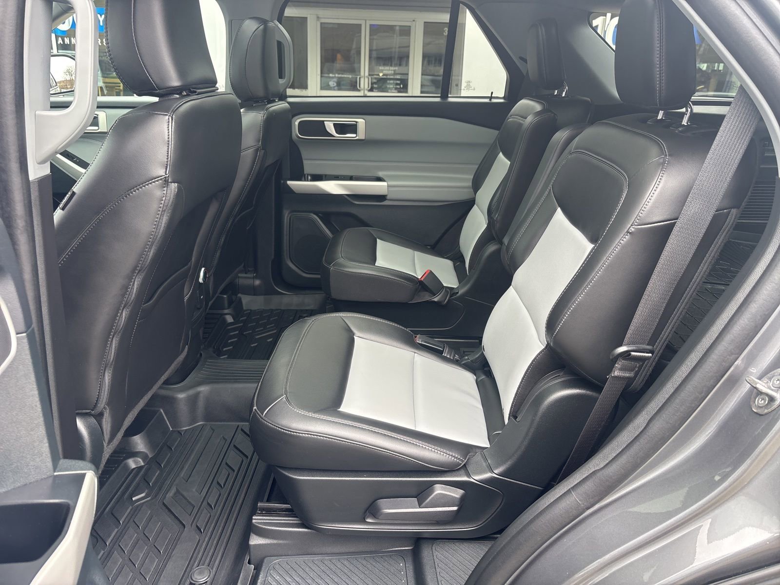 Certified 2023 Ford Explorer XLT w/ Equipment Group 202A AWD/4WD image 35