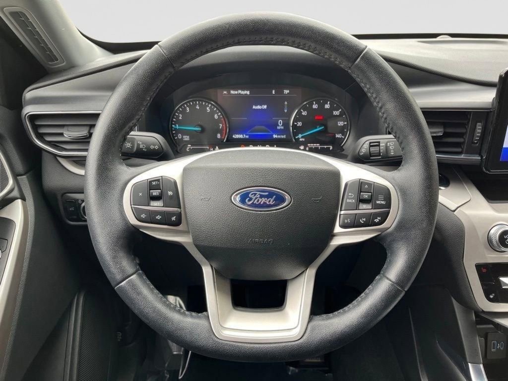 Certified 2023 Ford Explorer XLT w/ Equipment Group 202A AWD/4WD image 17