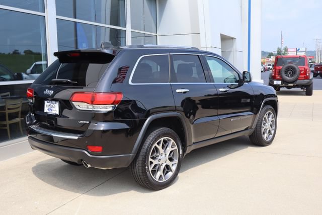 Used 2022 Jeep Grand Cherokee Limited w/ Tech Group AWD/4WD image 3