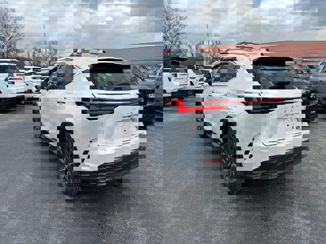 Used 2024 Lexus NX 350 AWD image 4