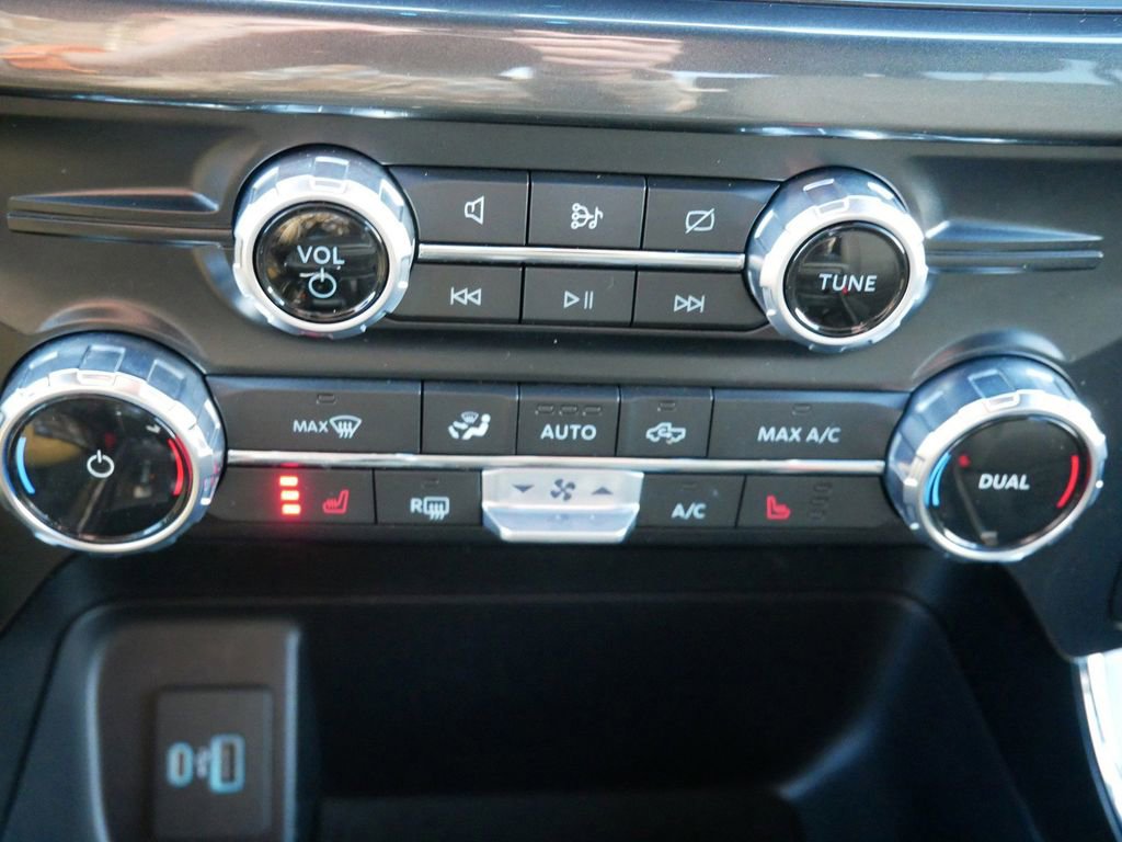 Certified 2022 Ford F150 XLT w/ Equipment Group 302A High image 26