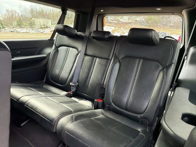 Used 2024 Jeep Wagoneer L Series II w/ Flexible Seating Group image 18