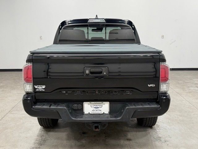 Used 2020 Toyota Tacoma TRD Sport w/ Technology Package AWD/4WD image 9