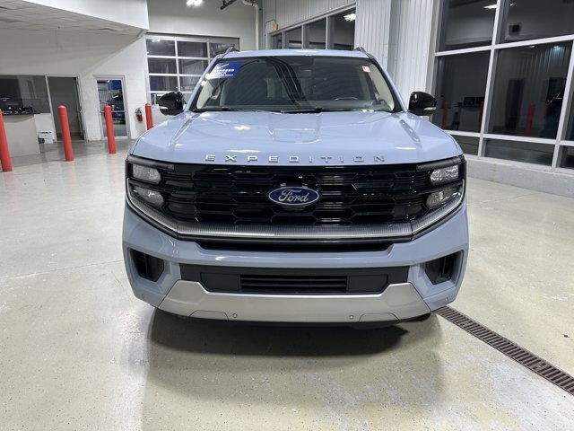 Certified 2025 Ford Expedition Platinum w/ Platinum Ultimate Package AWD/4WD image 9