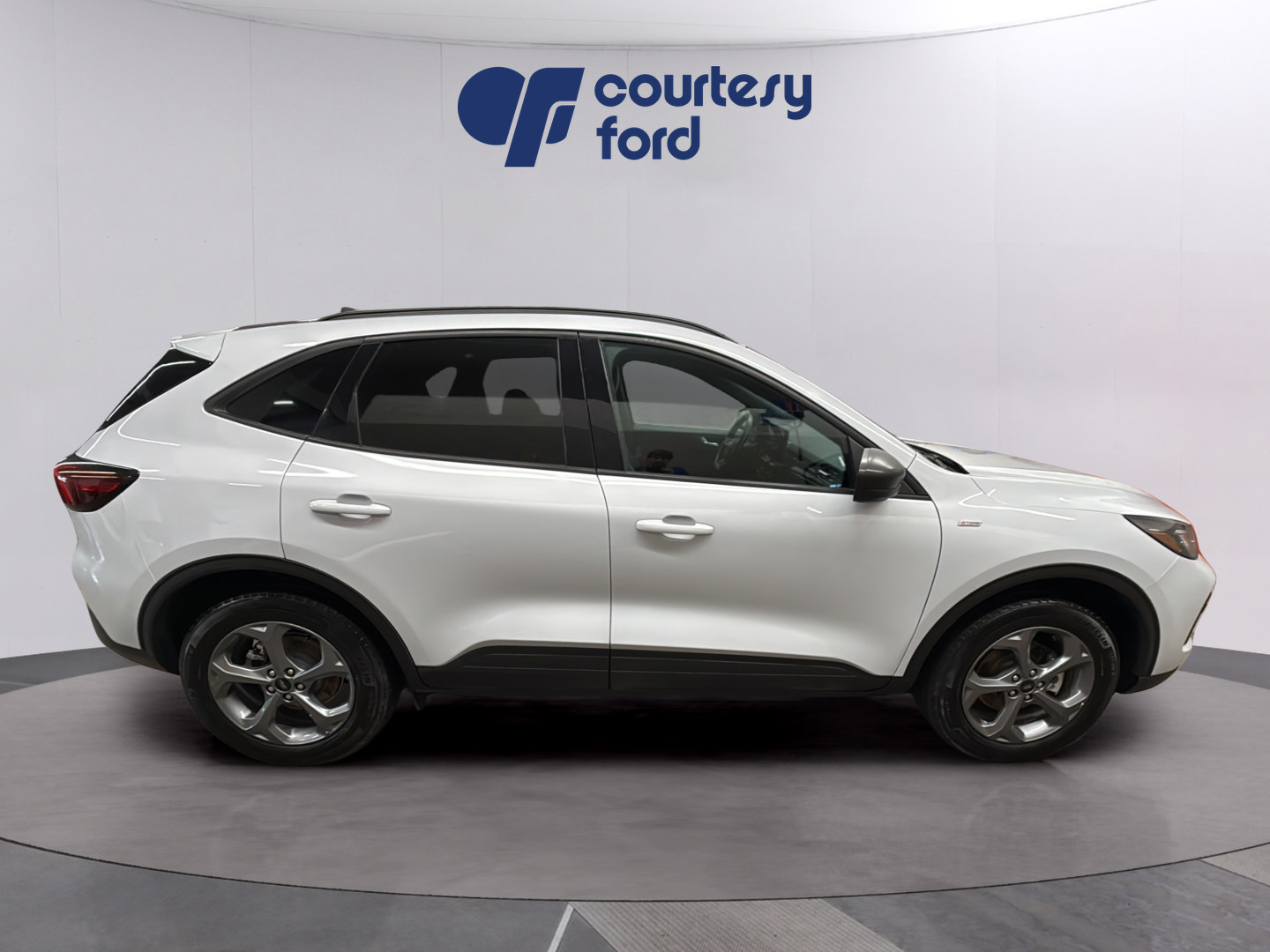 Certified 2025 Ford Escape ST-Line w/ Tech Pack #1 AWD/4WD image 8