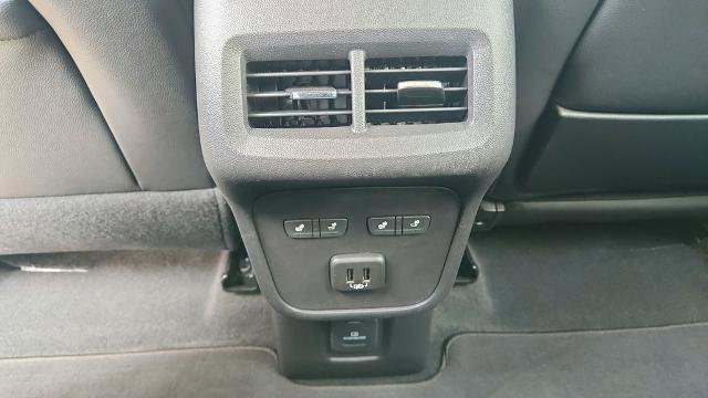 Used 2024 GMC Terrain Denali w/ Denali Premium Package image 30