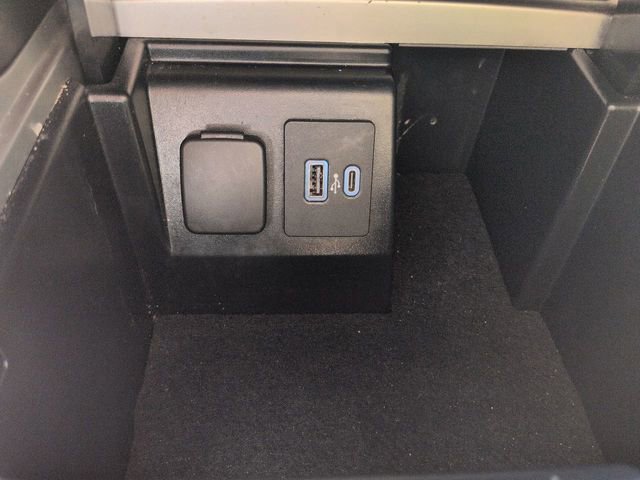 Certified 2023 Ford Explorer XLT w/ Equipment Group 202A AWD/4WD image 28