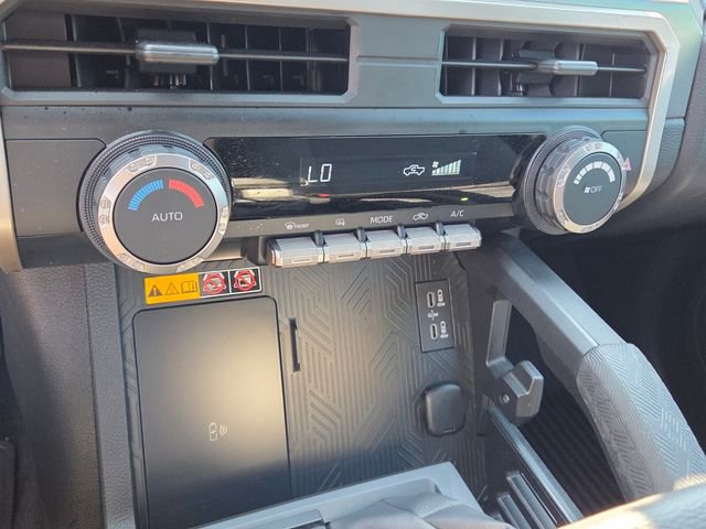 Used 2024 Toyota Tacoma SR5 w/ SR5 Upgrade Package image 21