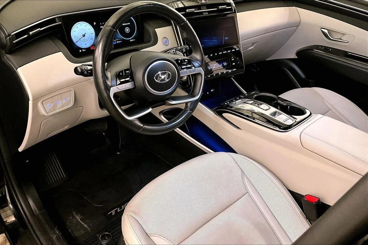 Used 2022 Hyundai Tucson Limited w/ Cargo Package image 12