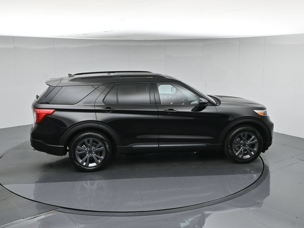 Certified 2023 Ford Explorer XLT w/ Equipment Group 202A RWD image 47