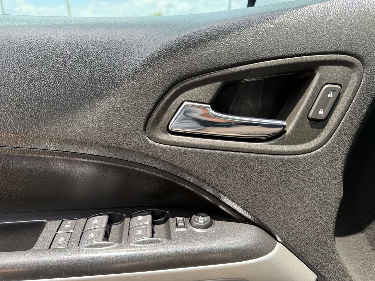 Used 2022 Chevrolet Colorado LT AWD/4WD image 24