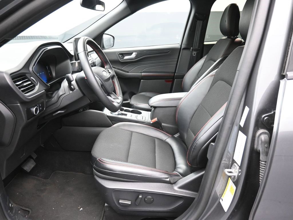 Certified 2025 Ford Escape ST-Line image 21