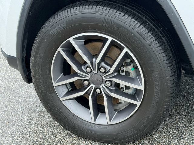Used 2021 Jeep Grand Cherokee Limited AWD/4WD image 6