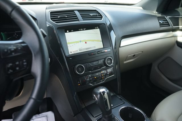 Certified 2019 Ford Explorer XLT w/ Equipment Group 202A FWD image 28