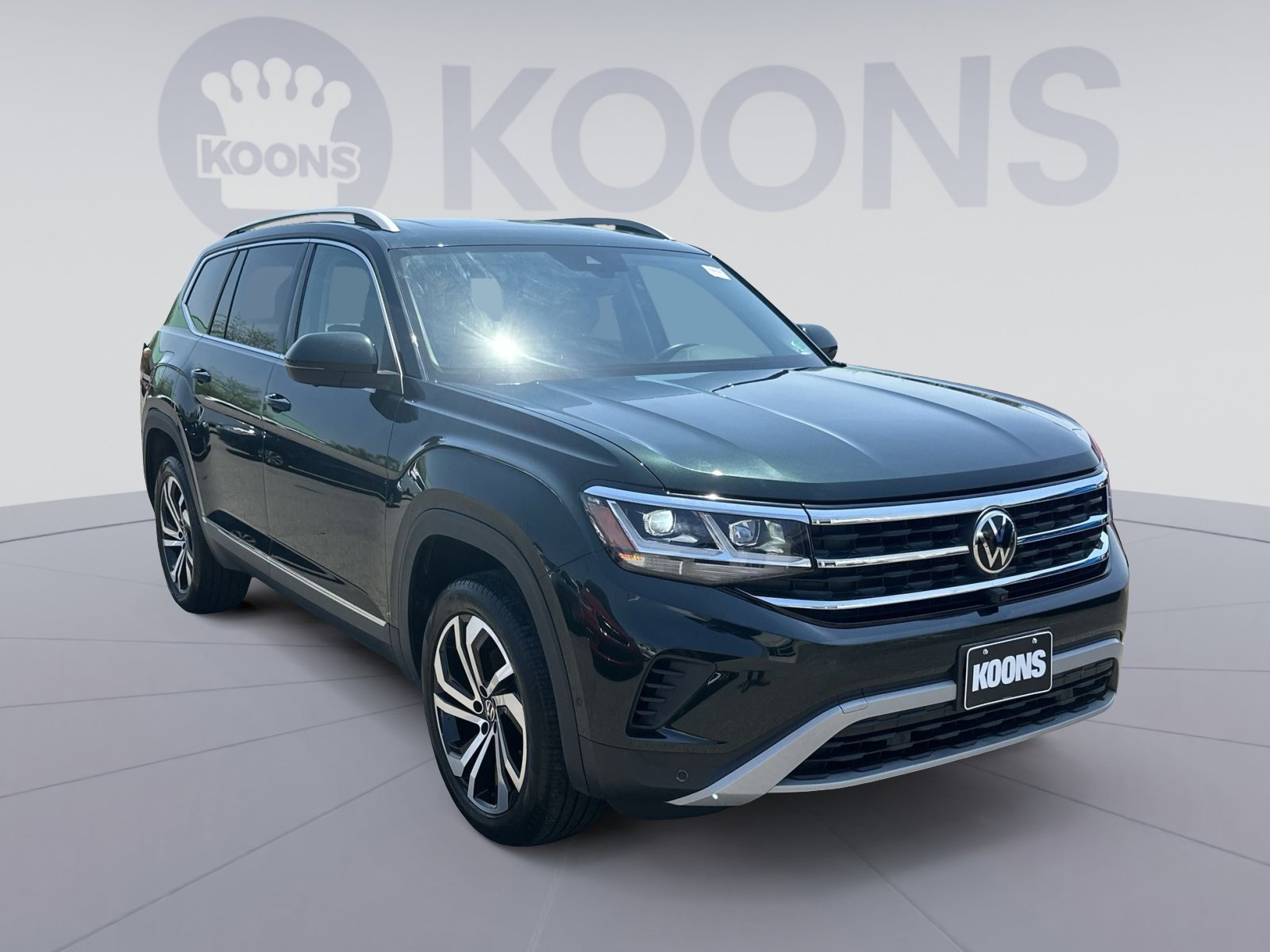 Used 2021 Volkswagen Atlas SEL Premium AWD/4WD image 2