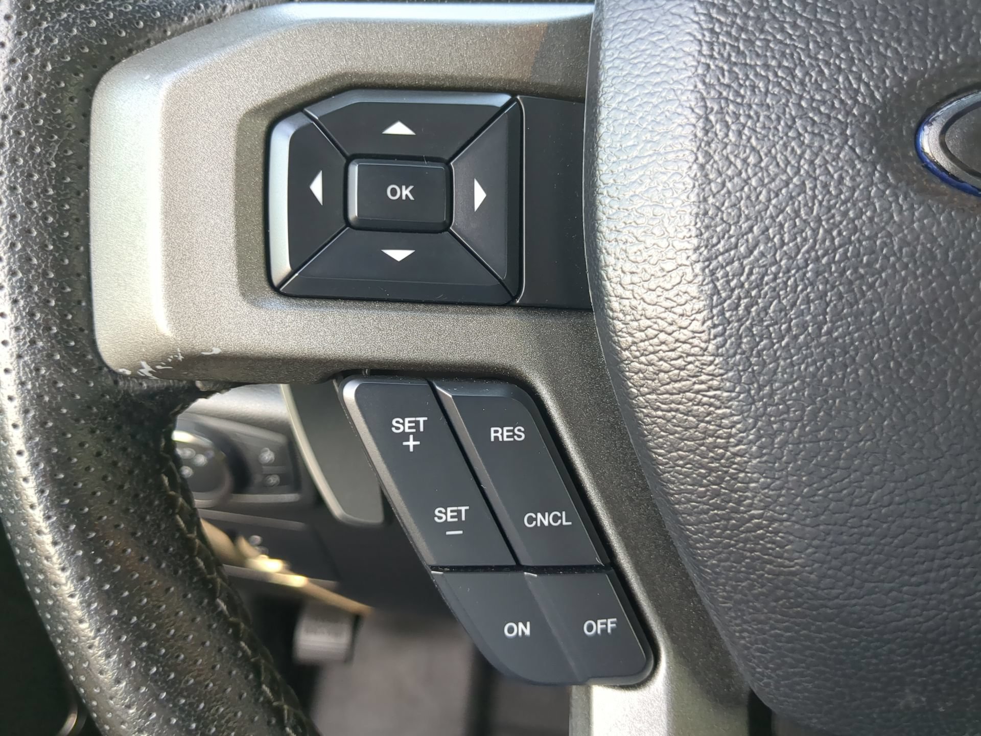 Certified 2018 Ford F150 Raptor w/ Equipment Group 802A Luxury AWD/4WD image 66
