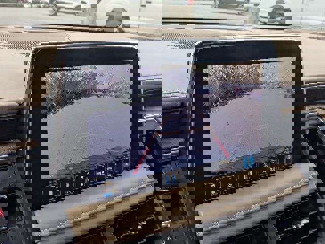 Used 2021 Chevrolet Tahoe Premier w/ Premium Package image 26