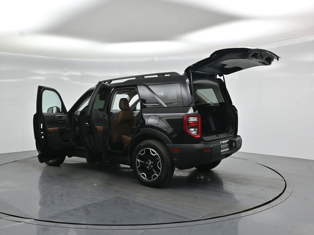 Certified 2025 Ford Bronco Sport Outer Banks w/ Outer Banks Tech Package+ AWD/4WD image 36