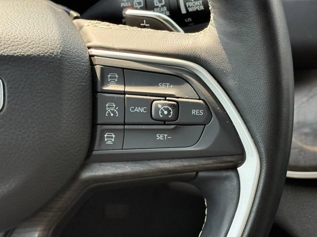Used 2022 Jeep Grand Cherokee L Limited w/ Black Appearance Package AWD/4WD image 33