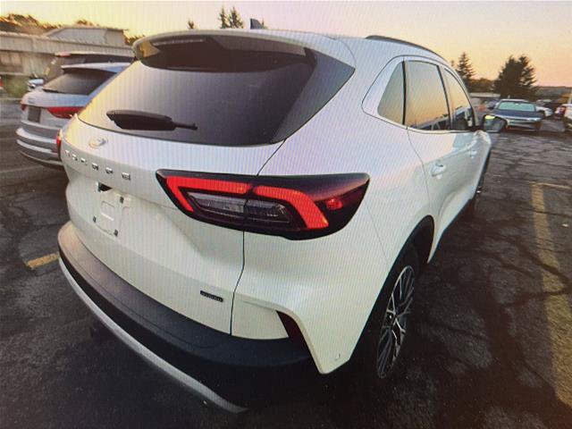 Certified 2023 Ford Escape SE w/ PHEV Premium Package FWD image 2