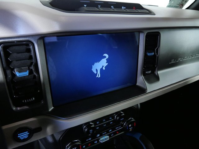 Certified 2024 Ford Bronco Wildtrak AWD/4WD image 20