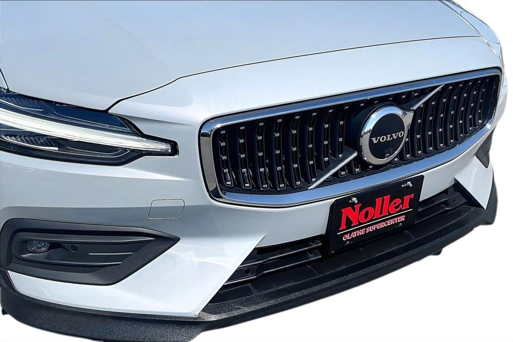 Used 2024 Volvo V60 B5 Cross Country Plus AWD/4WD image 24