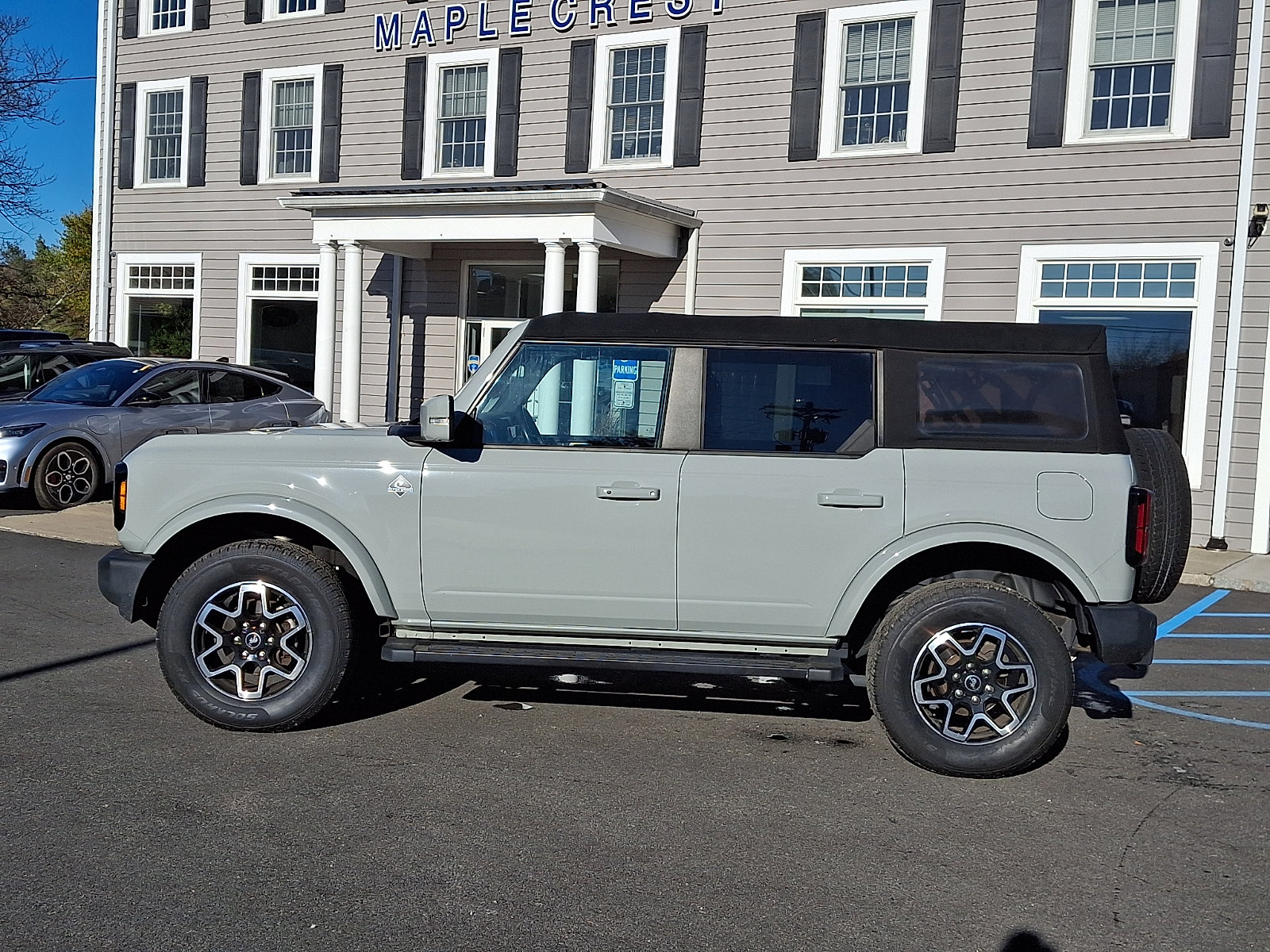 Certified 2022 Ford Bronco Outer Banks AWD/4WD image 8