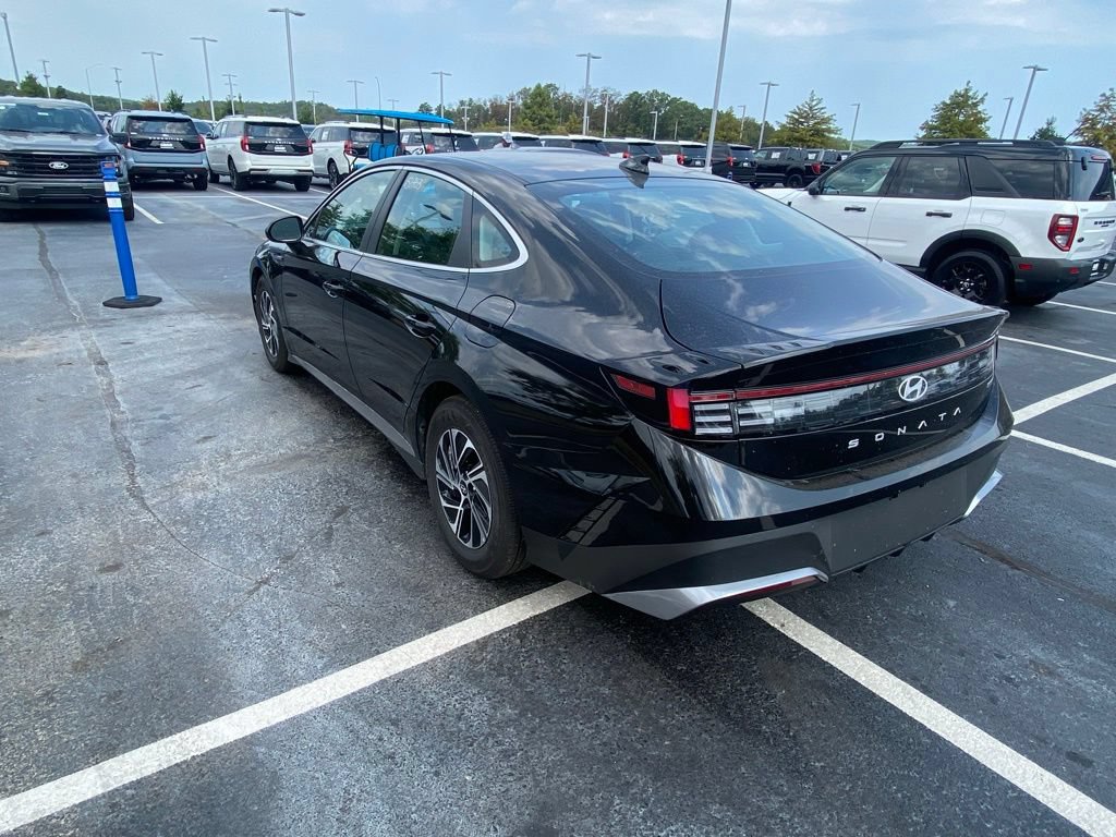 Used 2026 Hyundai Sonata Blue FWD image 5