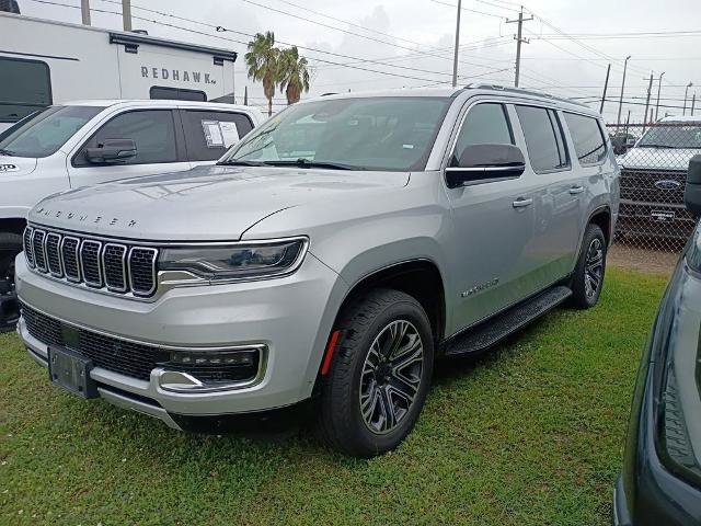 Used 2024 Jeep Wagoneer L Series II w/ Flexible Seating Group AWD/4WD image 27