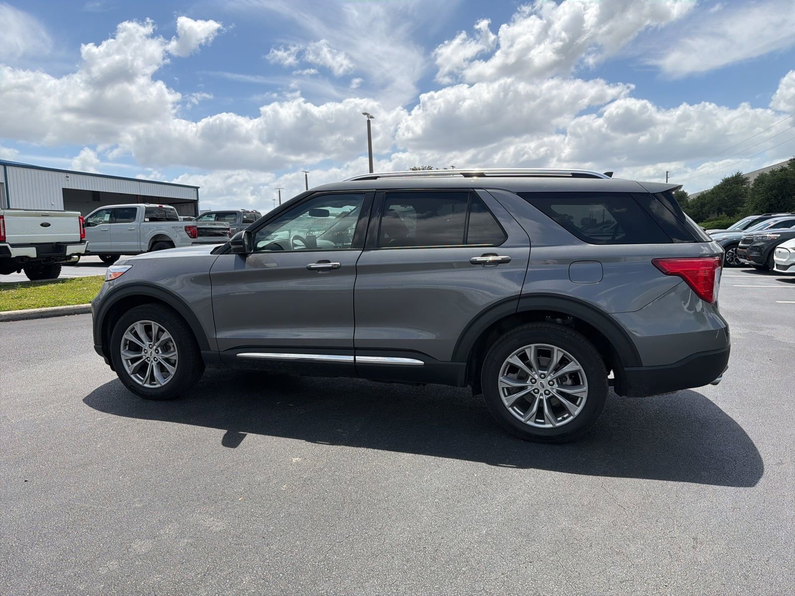 Certified 2023 Ford Explorer Limited w/ Limited Technology Package image 12
