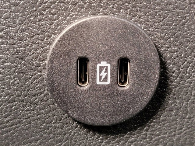 Certified 2024 Ford Edge SE w/ Black Appearance Package image 14